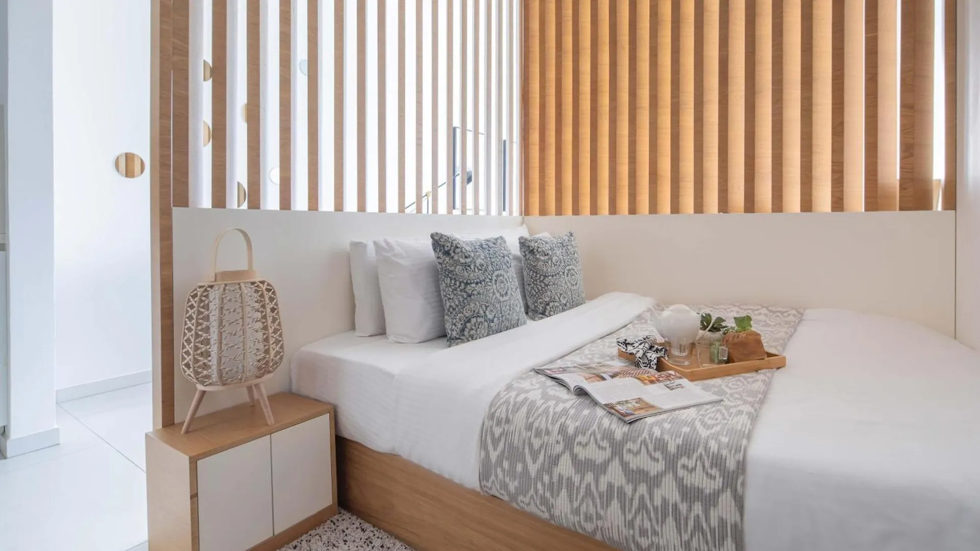 Apartment Frank Porter - Marquise Square Tower Dubai