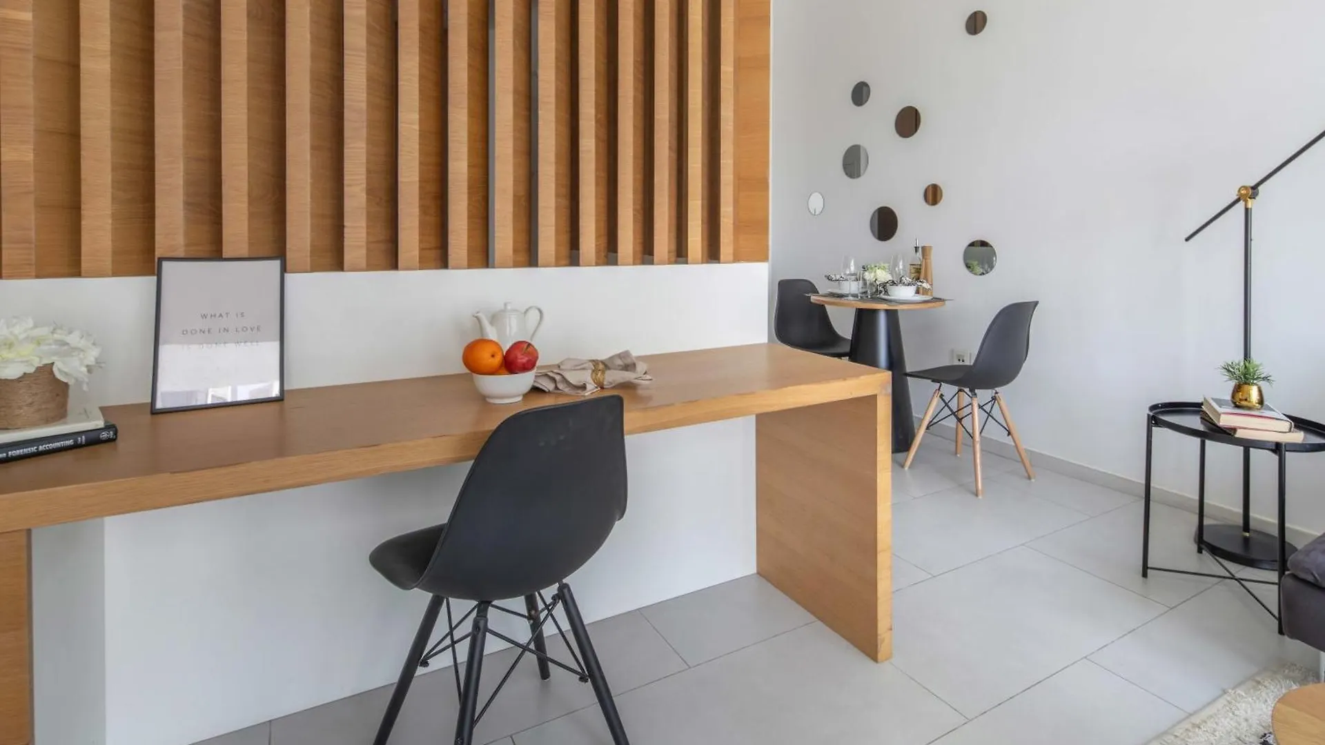 Apartment Frank Porter - Marquise Square Tower Dubai